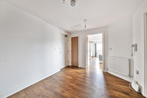 2 bedroom apartment for sale, Pulse Court, Romford RM7