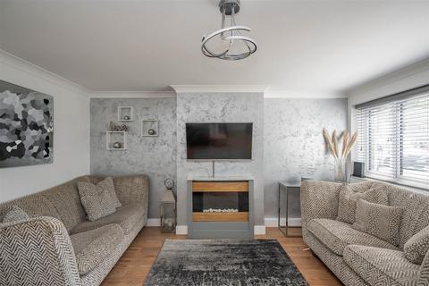 4 bedroom terraced house for sale, Wistaria Close, Pilgrims Hatch, Brentwood