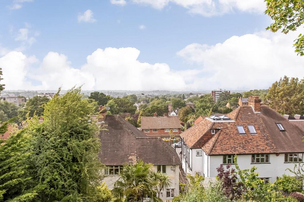 R2 A4801-1500x1000.jpg