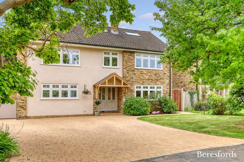 Mulberry Hill, Shenfield, CM15