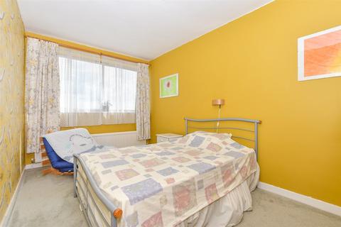 2 bedroom flat for sale, Aspen House, Folkestone CT20