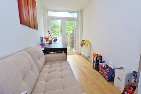 1 bedroom house of multiple occupation to rent, Greenheys Place, Woking, Surrey, GU22