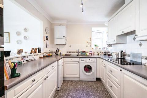 3 bedroom flat for sale, St Catherines Court, Seafront, Hayling Island