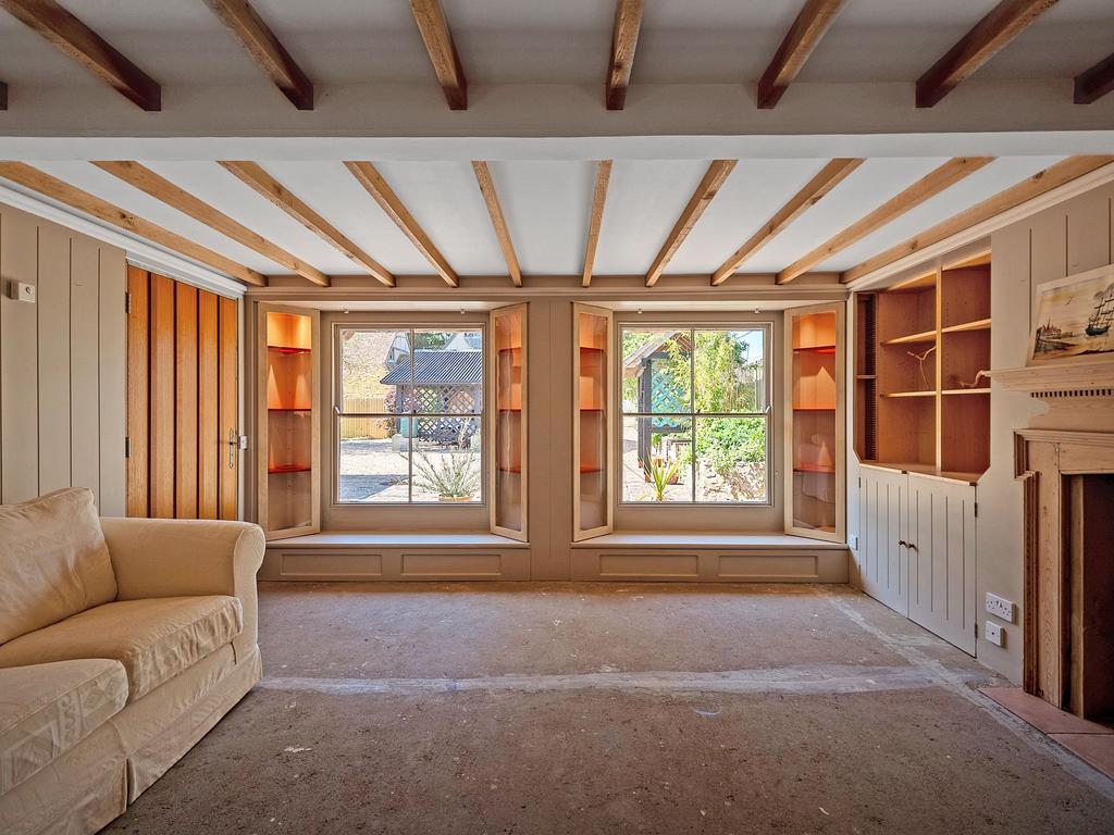 Snug outlook