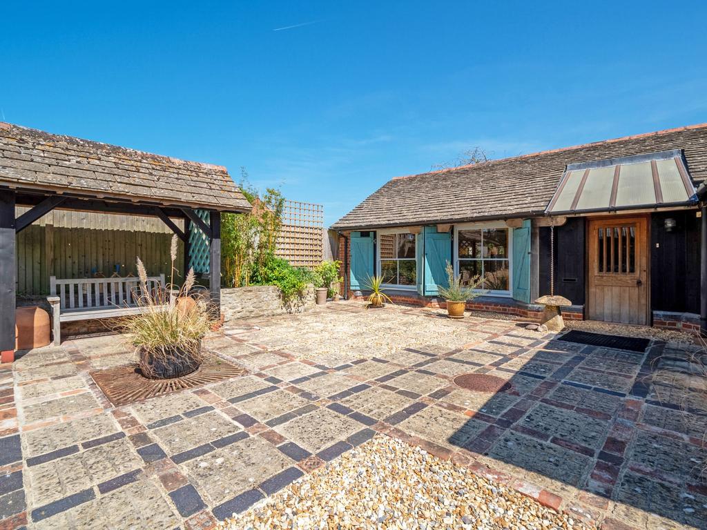 Front courtyard area