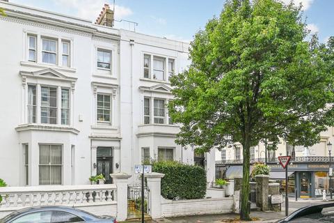 undefined, Vicarage Gardens, Kensington, London, W8