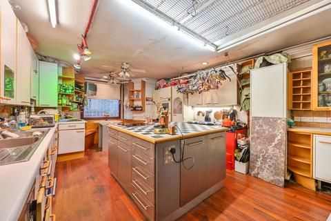 undefined, Vicarage Gardens, Kensington, London, W8