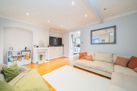 3 bedroom terraced house for sale, Milfoil Street, London W12
