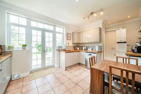 3 bedroom terraced house for sale, Milfoil Street, London W12