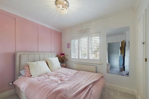 14 Almond Way, Bromley, BR2 8DR