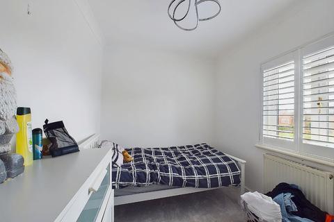 14 Almond Way, Bromley, BR2 8DR