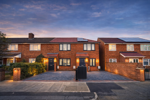 undefined, Northumberland Crescent, Feltham TW14