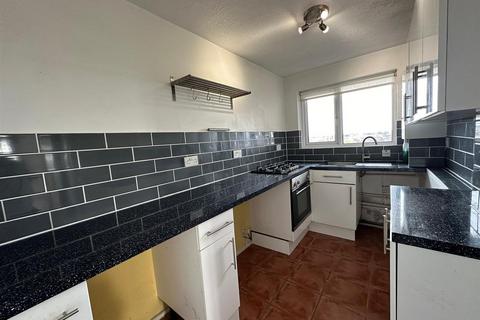 2 bedroom flat for sale, Embassy Court, Southsea