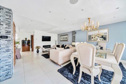 6 South Close, West Drayton, UB7 9LS