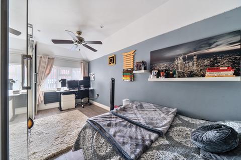 6 South Close, West Drayton, UB7 9LS