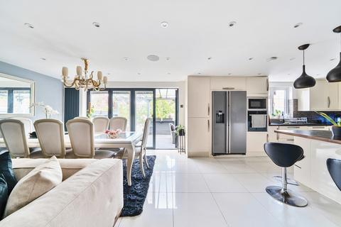 6 South Close, West Drayton, UB7 9LS