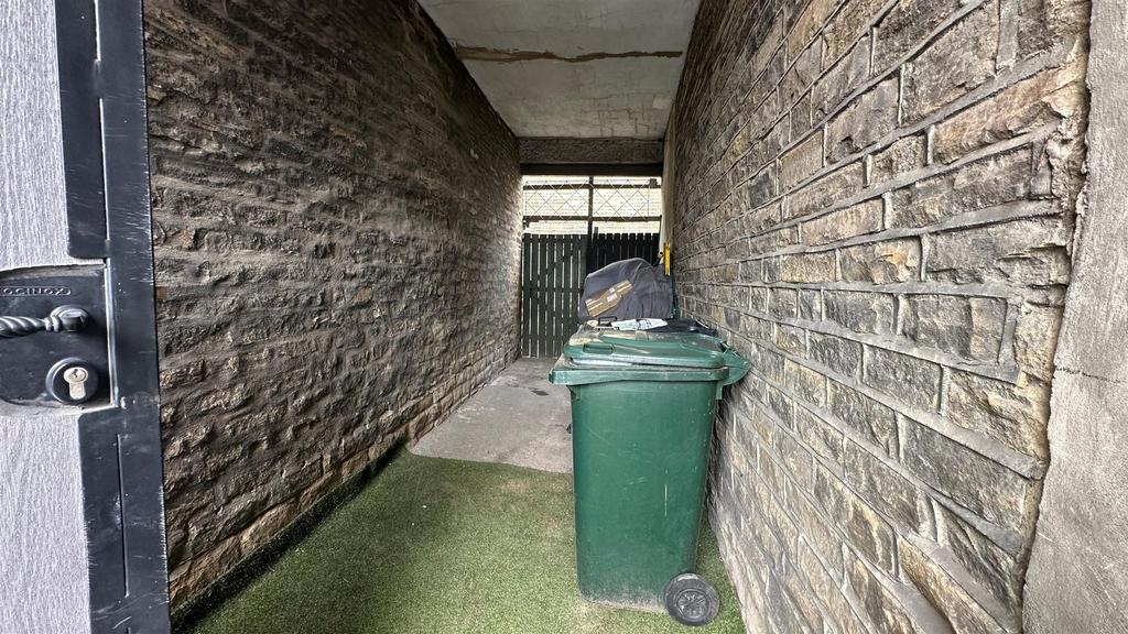 Alley.jpg