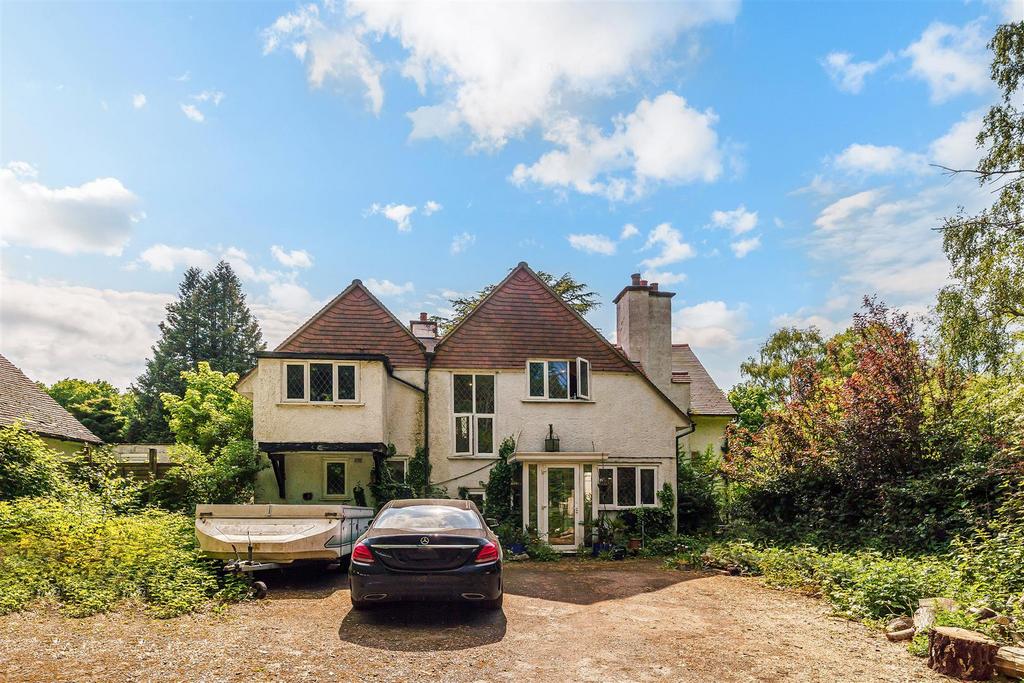 WHITE COTTAGE (20).jpg