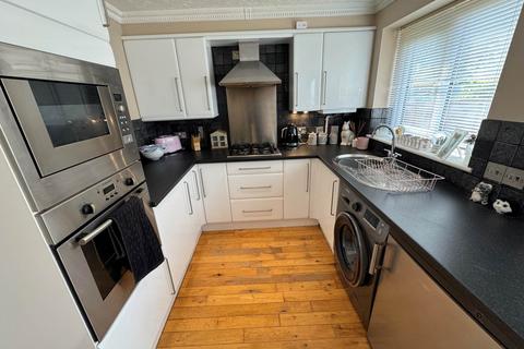 15 Compton Close, Taunton, TA2 7UD