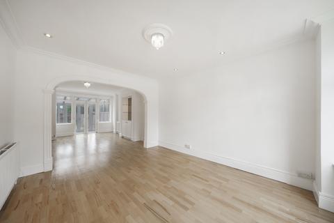 4 bedroom semi-detached house to rent, The Vale, London, NW11