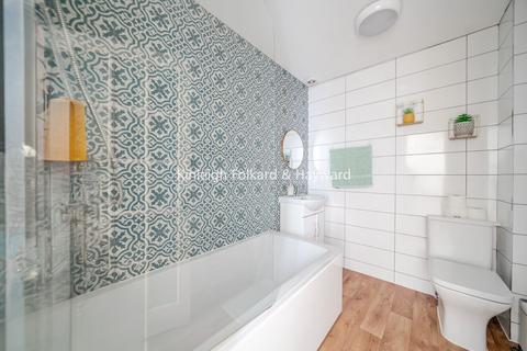 2 bedroom flat to rent, Lower Camden, Chislehurst, BR7