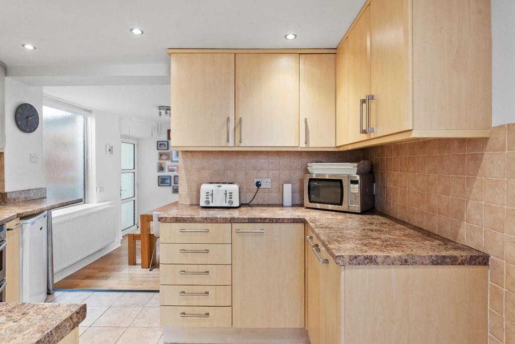 138 Claverham Road BS49 4 LQ 40.jpg