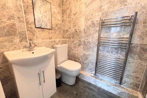 15 The Oaks, Northampton, NN4 5AW