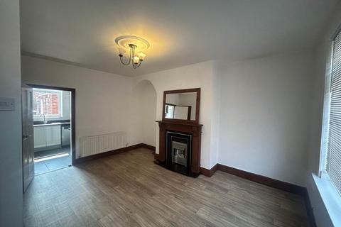 3 bedroom terraced house to rent, Bridge Street, Darton, Barnsley