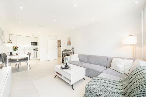 31 Isaac Way, London, SE1 1EE