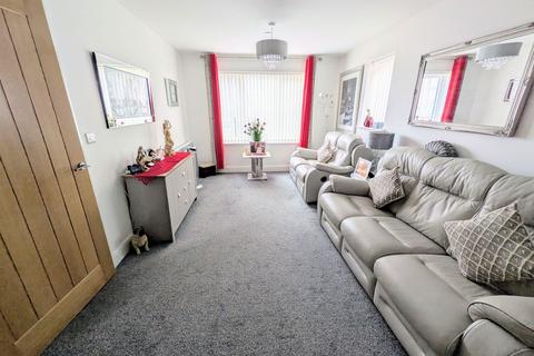 4 bedroom detached house for sale, Clos Clement, Five Road, Llanelli, SA15
