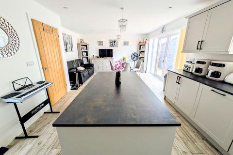 4 bedroom detached house for sale, Clos Clement, Five Road, Llanelli, SA15