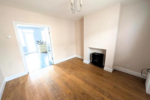 11 Bachelors Bench, Atherstone, CV9 2AP