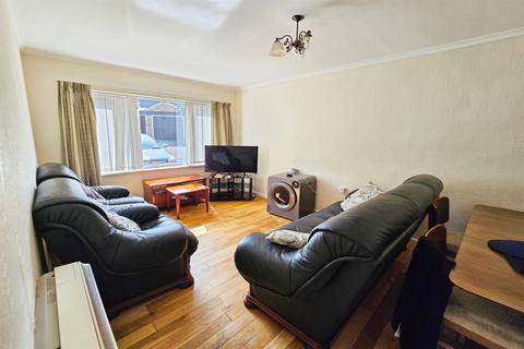 2 bedroom maisonette for sale, Close Quarters, Bramcote, NG9 3BQ