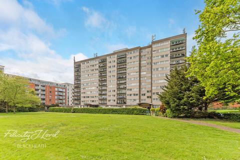3 bedroom apartment for sale, Master Gunner Place, LONDON
