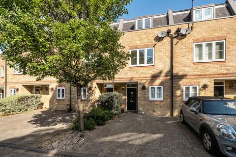 3 bedroom terraced house for sale, Hepdon Mews, Tooting, London, SW17