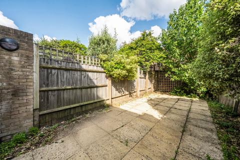 3 bedroom terraced house for sale, Hepdon Mews, Tooting, London, SW17