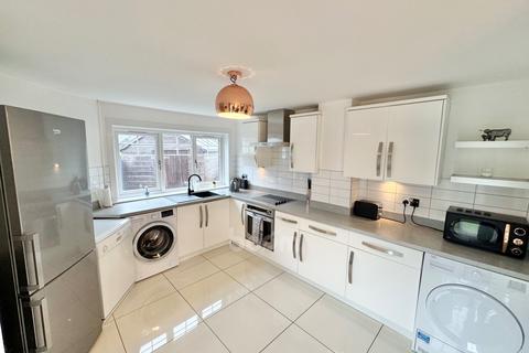 62 Central Avenue, Kilbirnie, KA25 6JP