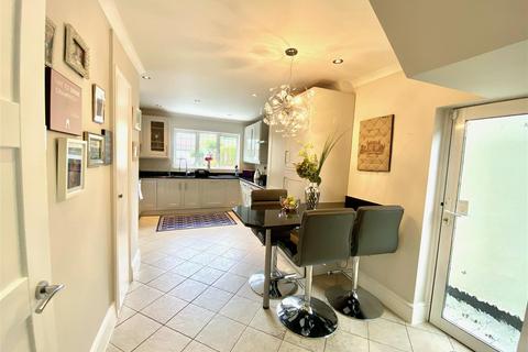 undefined, Bury Avenue, Ruislip HA4