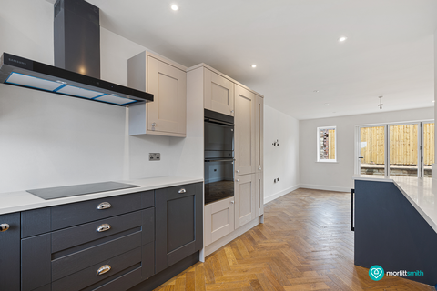 4 bedroom detached house for sale, Barlow Road, Stannington, S6 5HR