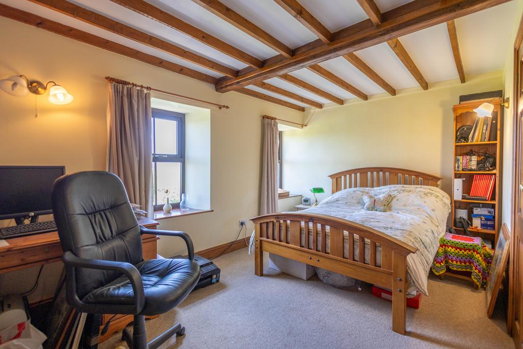 Front bedroom 3