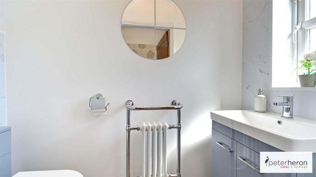 Cloakroom/WC