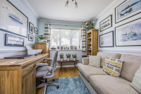 1, Sunnyfields Central Road, Portsmouth, PO6 1QQ