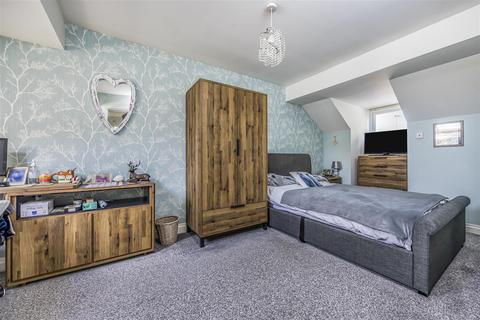 1, Sunnyfields Central Road, Portsmouth, PO6 1QQ