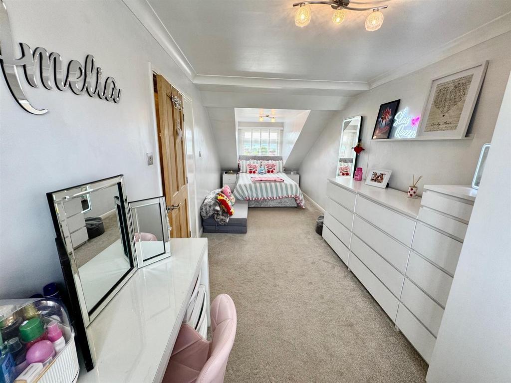 Bedroom 3.jpg