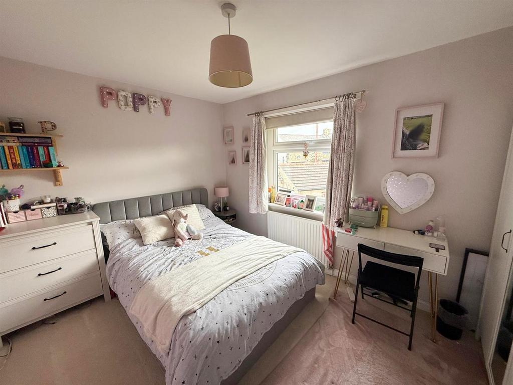 Three Bed Terraced Silsden (21).jpg