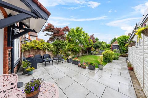 4 bedroom semi-detached house for sale, Greenbank Road, Stockton Heath, WA4