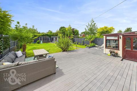 4 bedroom semi-detached house for sale, Oak Crescent, Eye