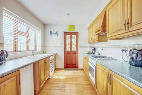 4 bedroom detached house for sale, Eastern Dene, Hazlemere HP15