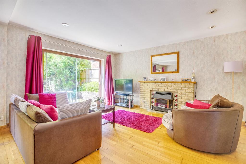 39 Eastern Dene, HP15 7 BS-7.jpg