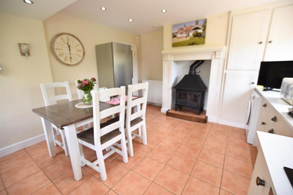 Kitchen diner